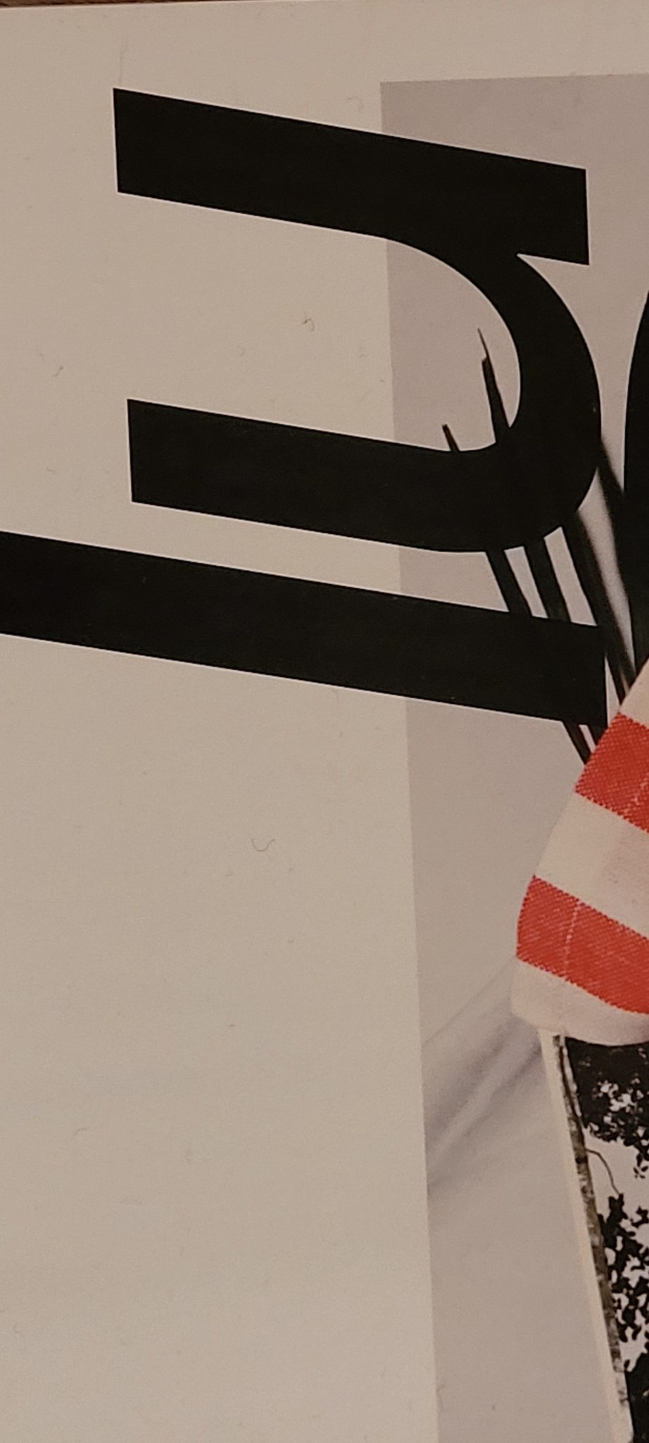 Details of a magazine font