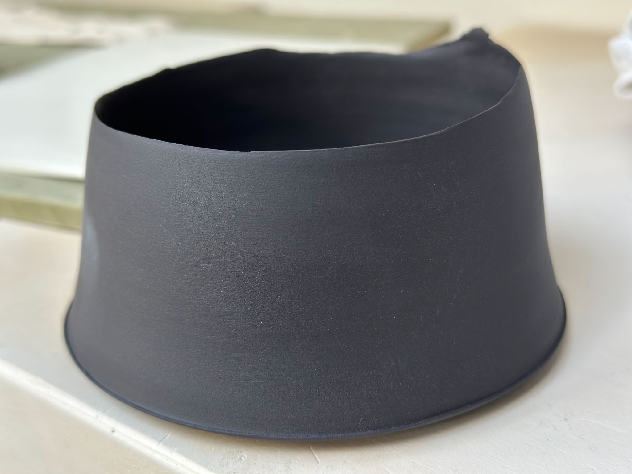 Black porcelain vessel