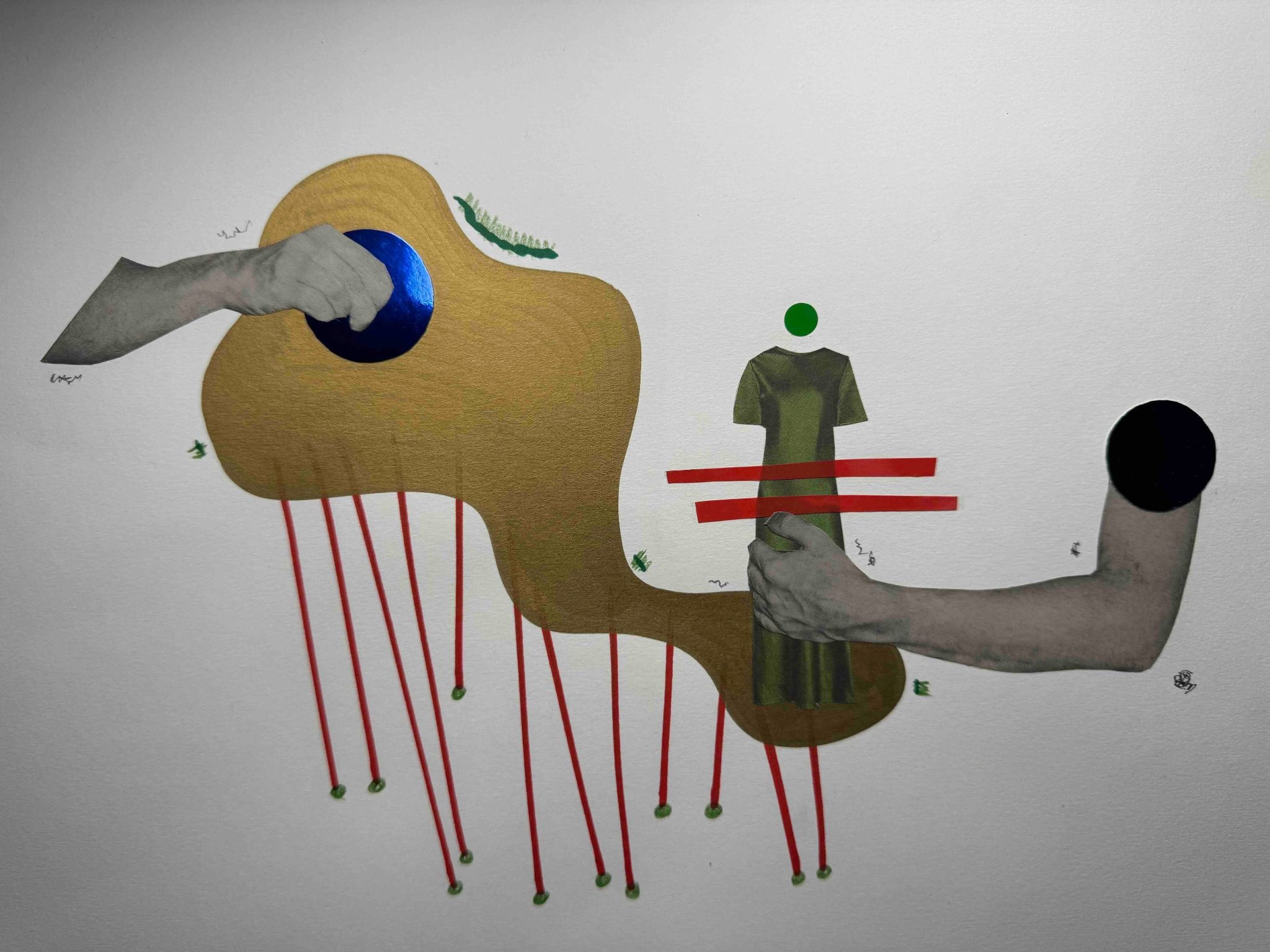 Collage coloure gold and hand