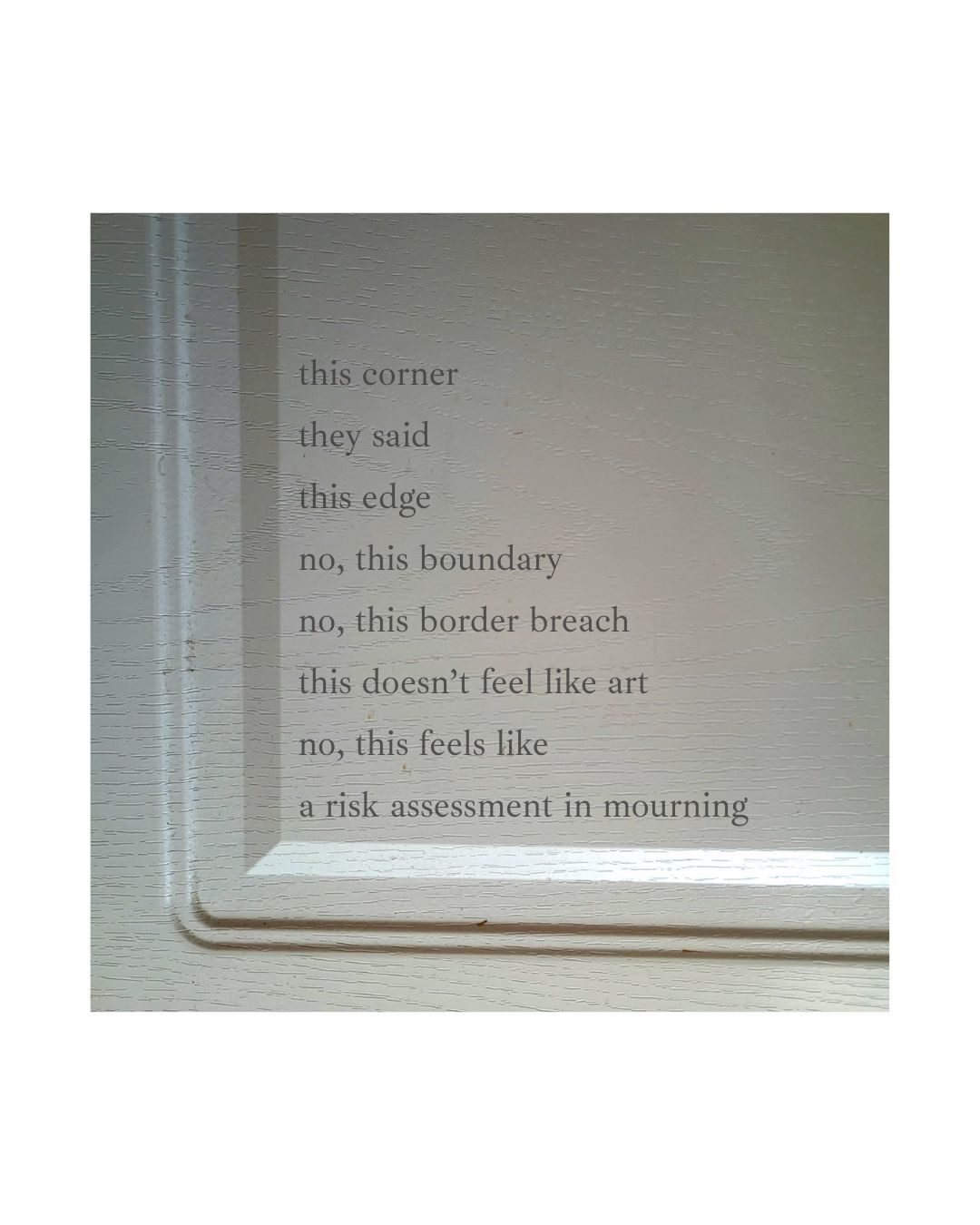 a photo of a corner of a door